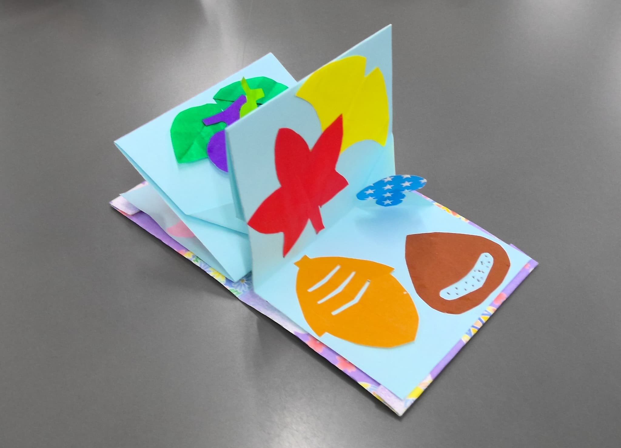 ミニ絵本作り「秋のおはなし」
